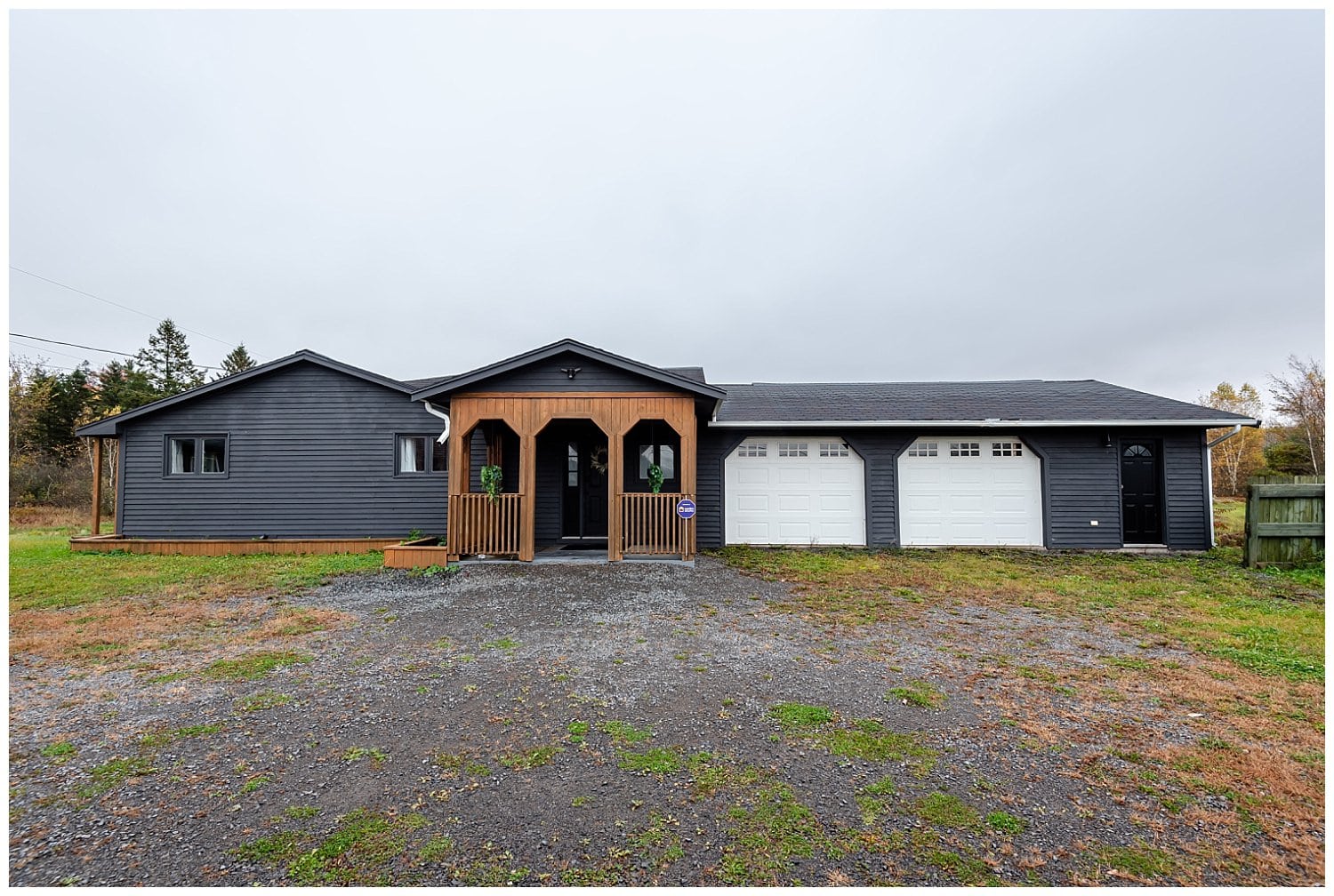 A rustic modern Airbnb in Windsor NS for weddings.